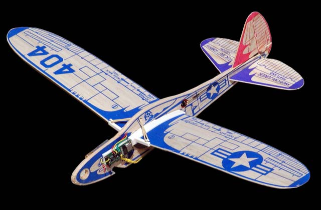 Jim Walker's 404 folding wing interceptor gets a radio control upgrade from Paul Bradley.